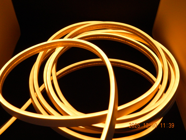 Гибкий неон Желтый 6 мм*100 м*7.2W*12V*120D/m 